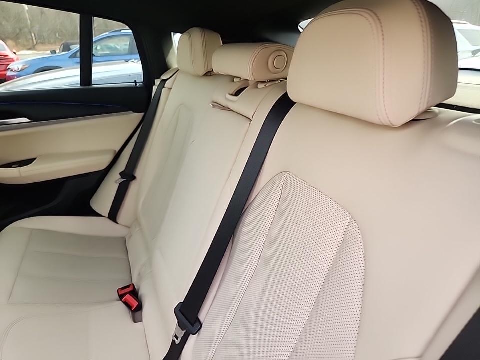 2023 BMW X4 xDrive30i AWD