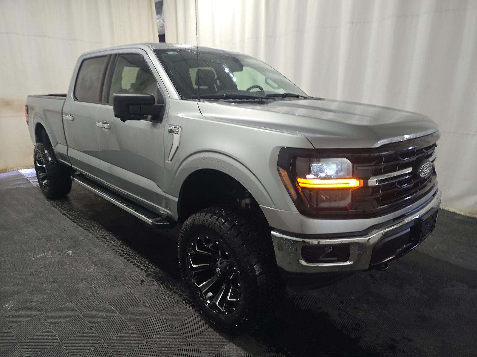 2024 Ford F-150 XLT AWD