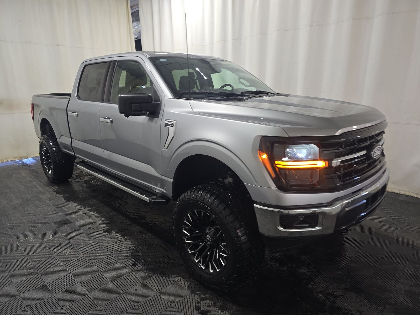2024 Ford F-150 XLT AWD