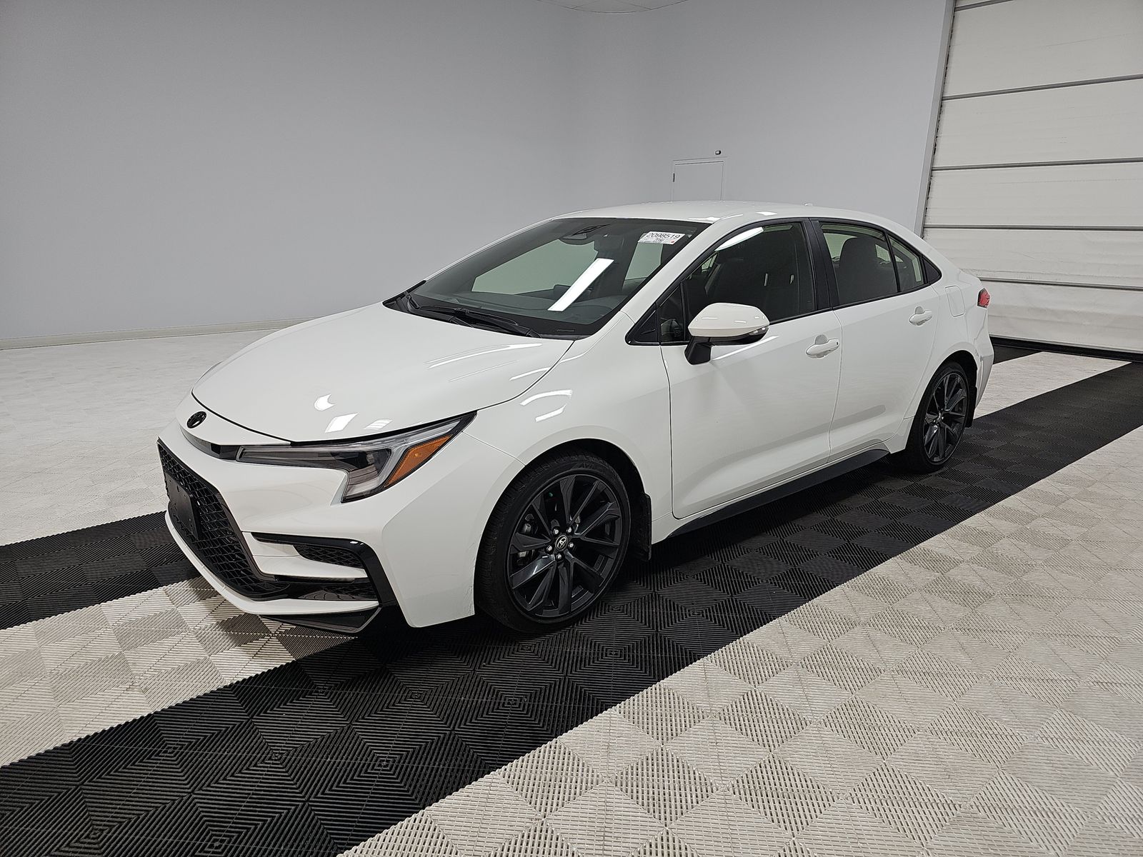 2025 Toyota Corolla SE FWD