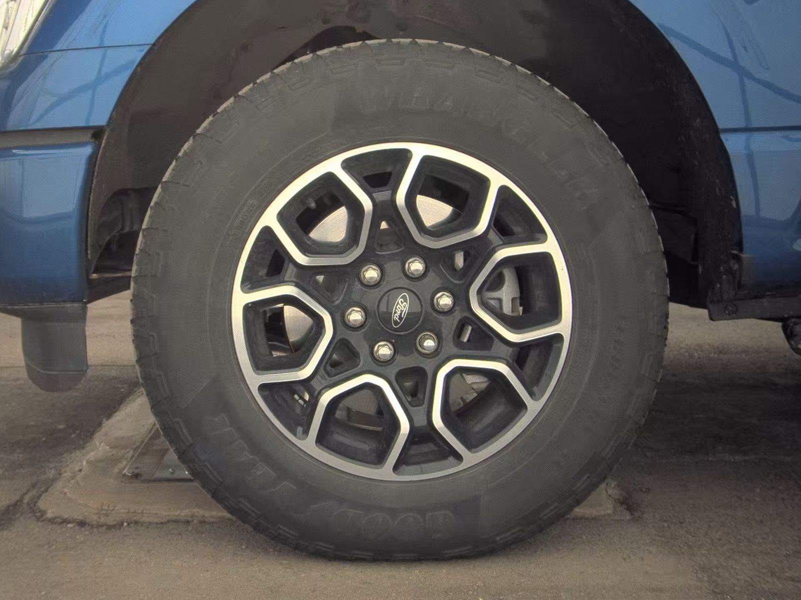 2023 Ford F-150 XLT AWD