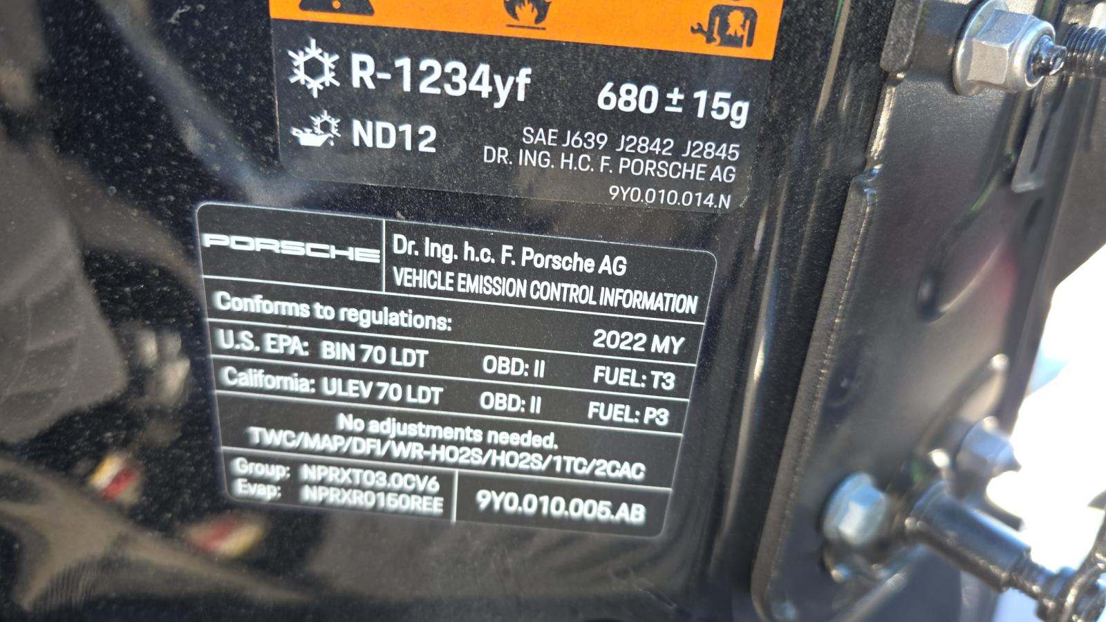 2022 Porsche Cayenne Platinum Edition AWD