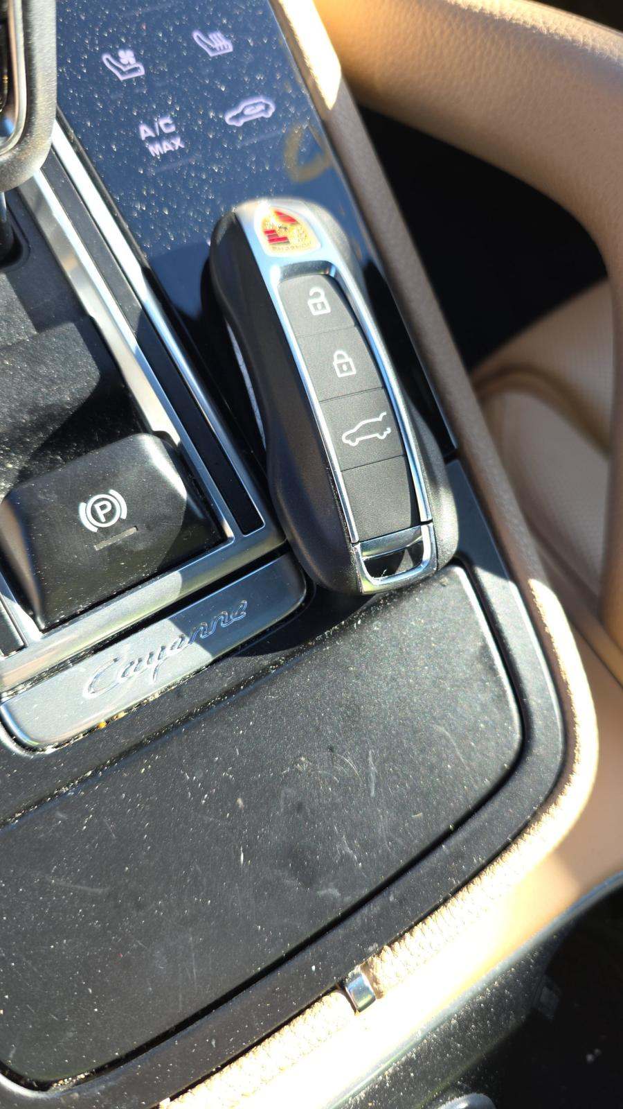 2022 Porsche Cayenne Platinum Edition AWD