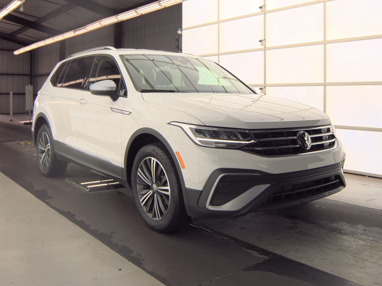 2024 Volkswagen Tiguan 2.0T Wolfsburg Edition FWD