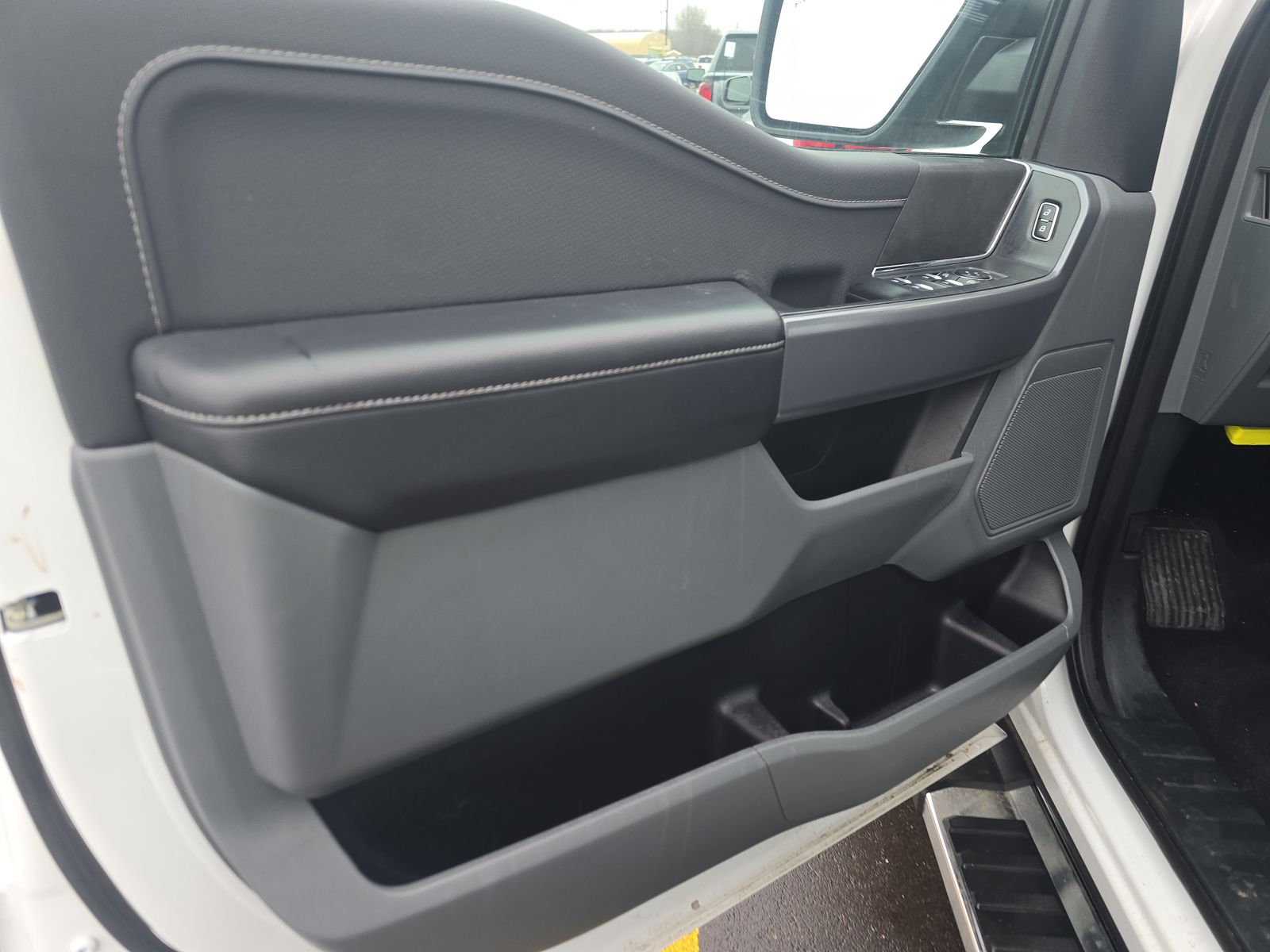 2025 Ford F-150 Hybrid XLT AWD