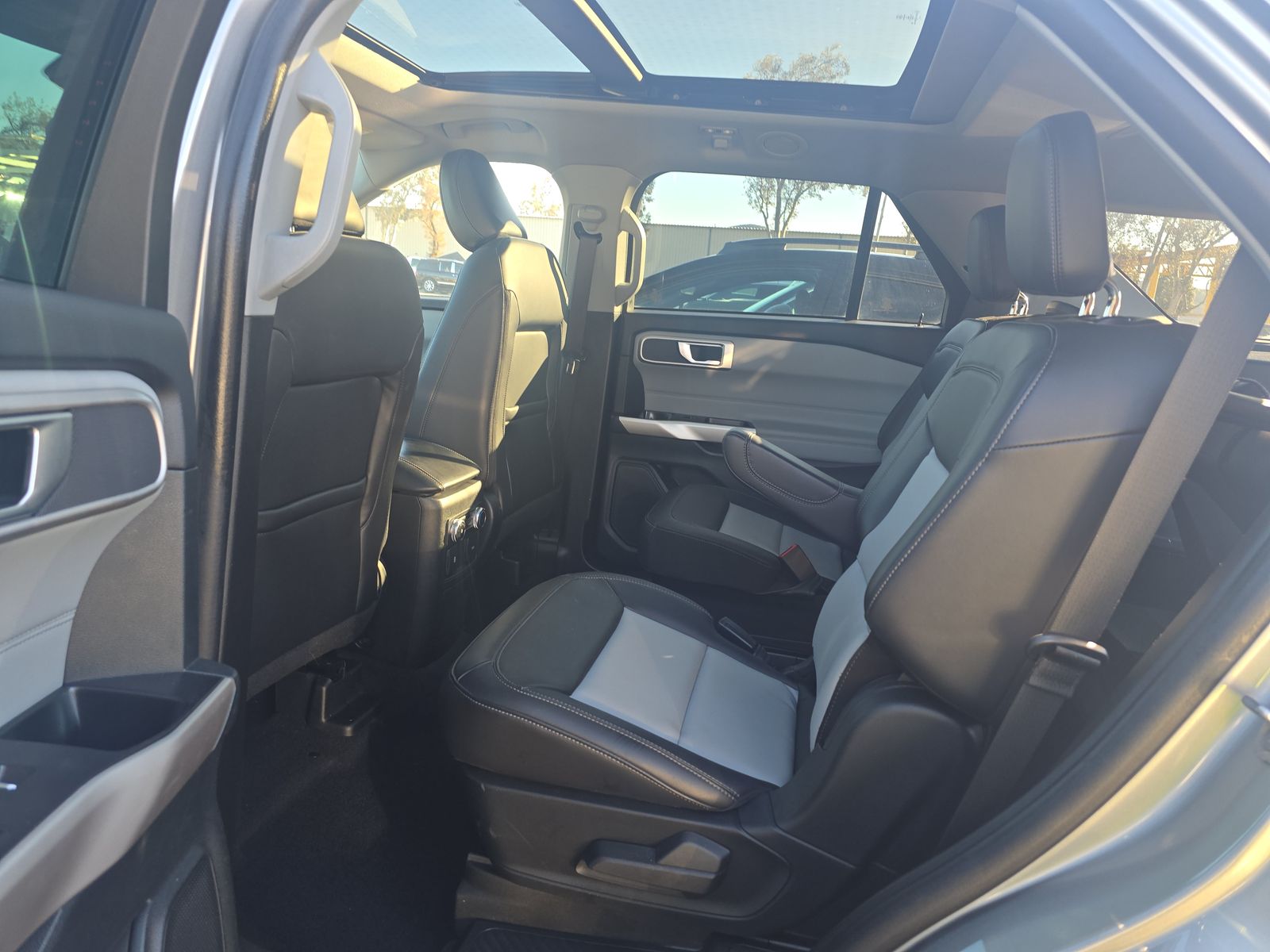 2023 Ford Explorer XLT AWD