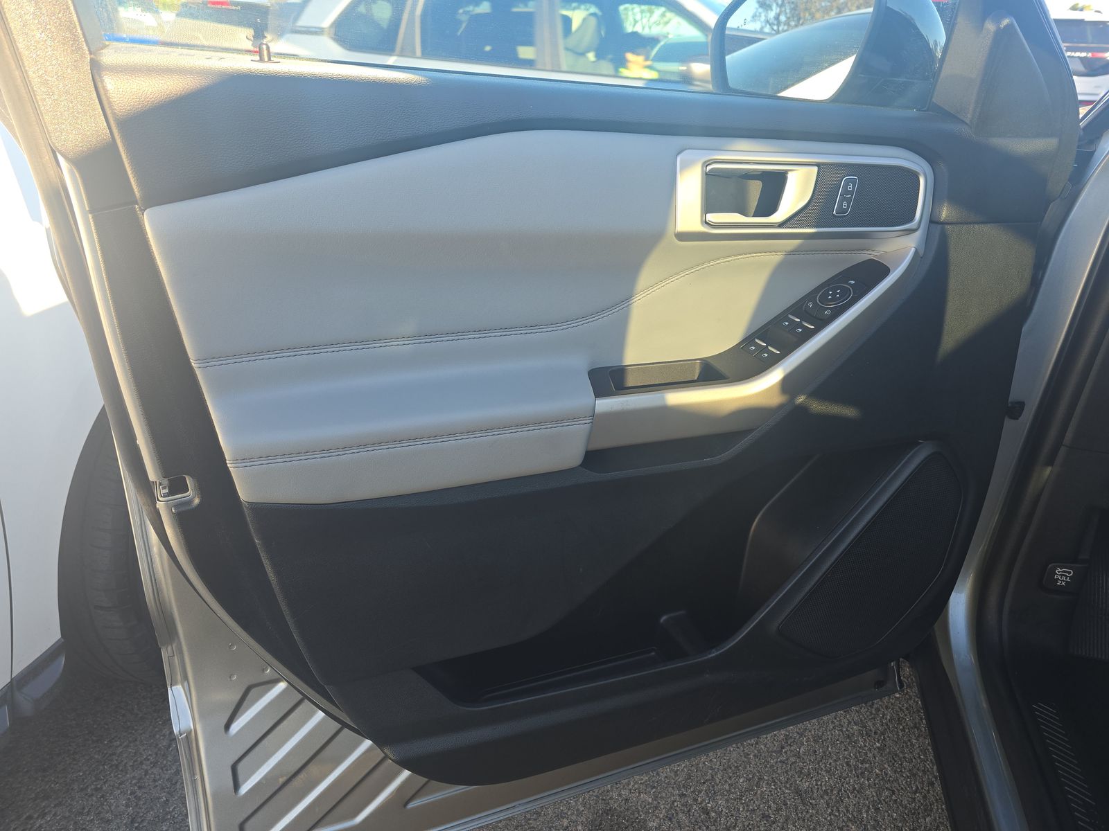 2023 Ford Explorer XLT AWD