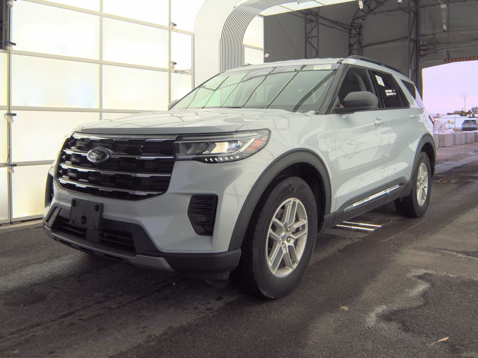 2025 Ford Explorer Active AWD