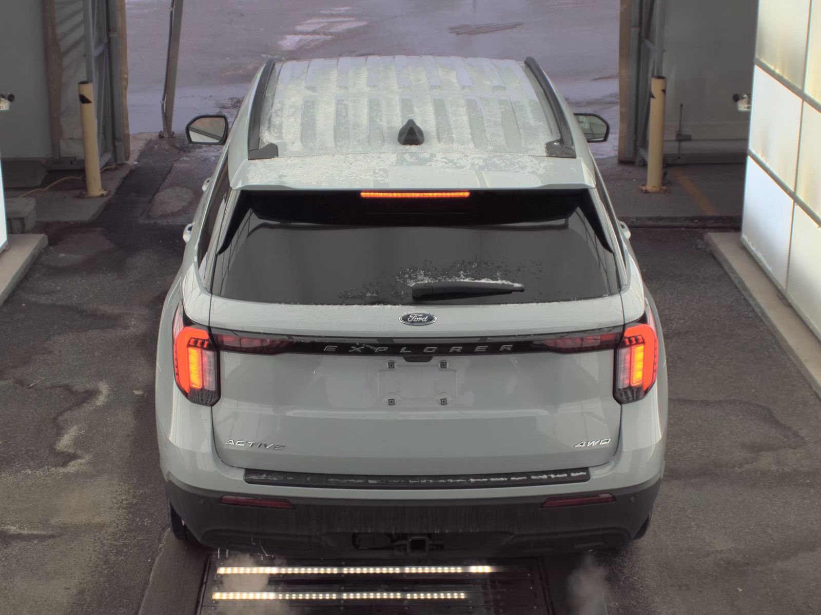 2025 Ford Explorer Active AWD