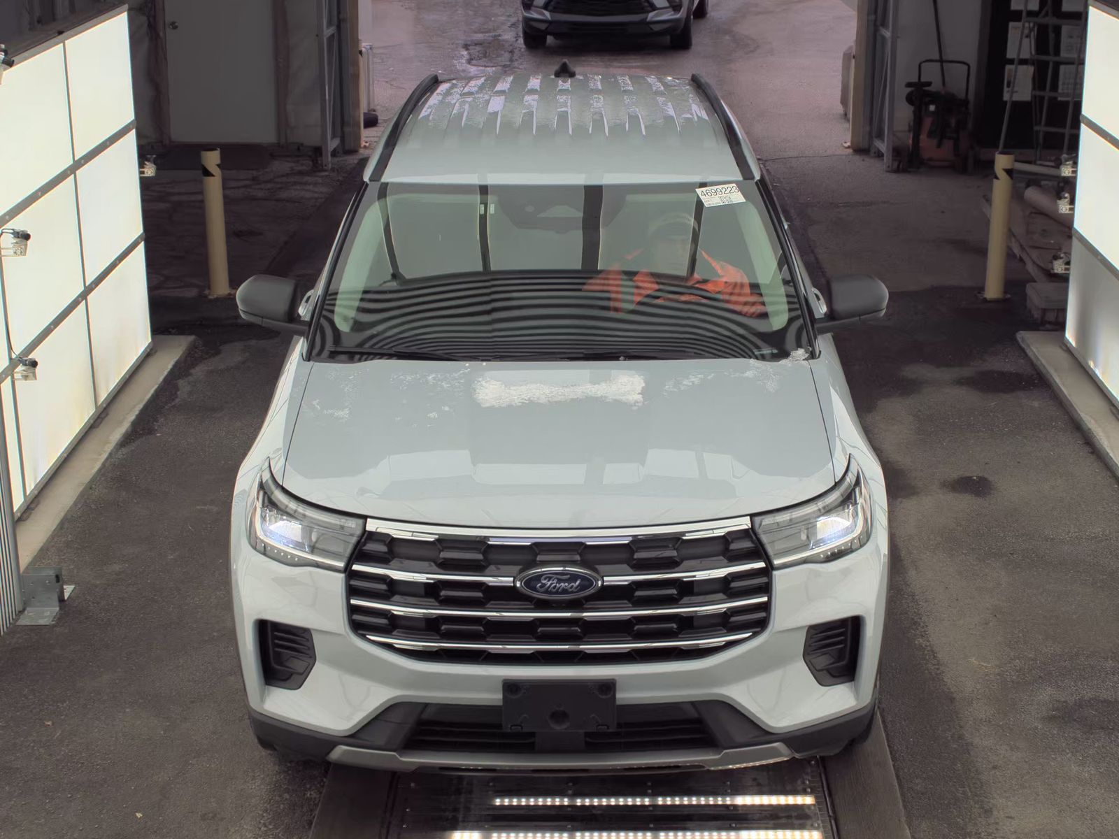 2025 Ford Explorer Active AWD