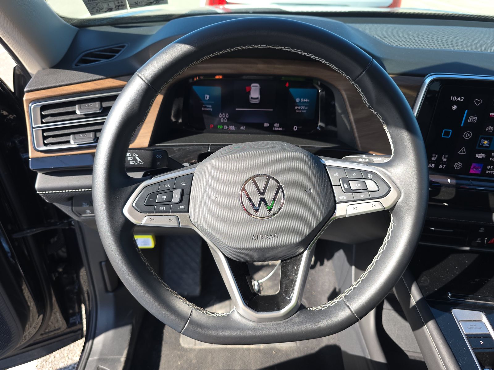 2025 Volkswagen Atlas 2.0T SE AWD