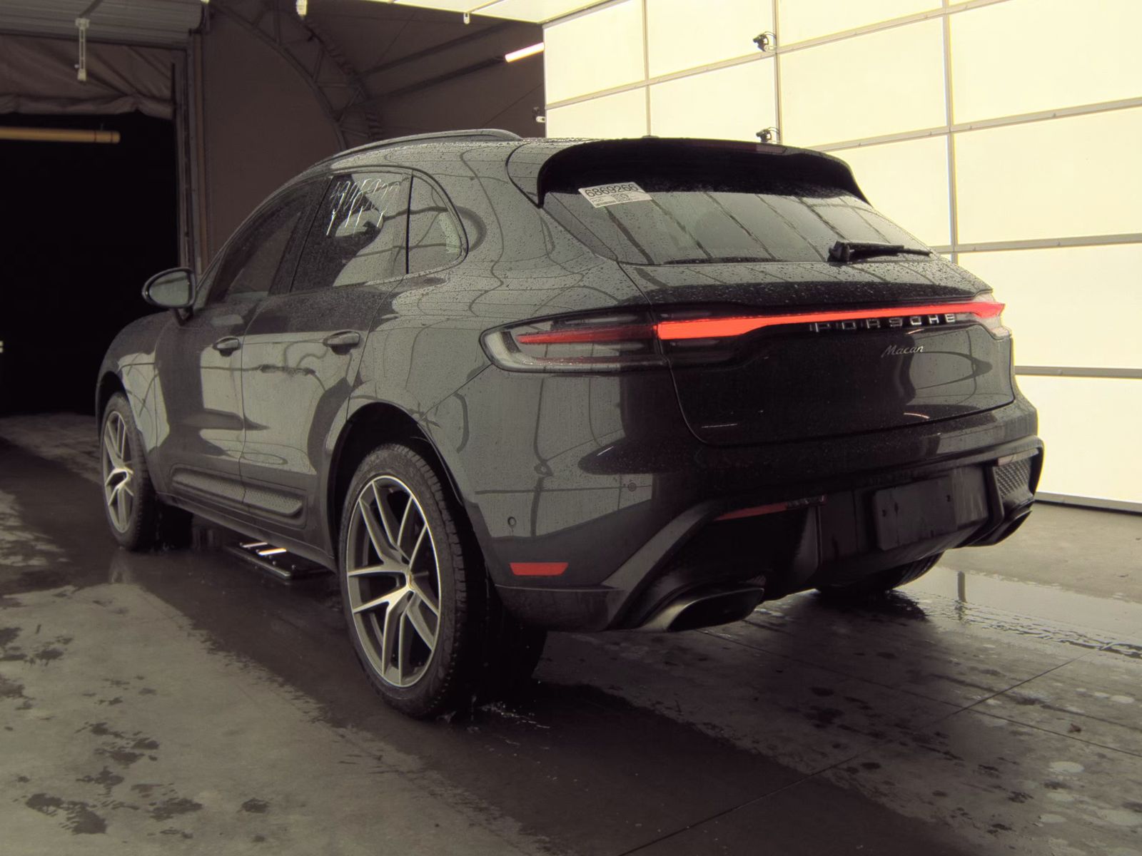 2023 Porsche Macan Base AWD