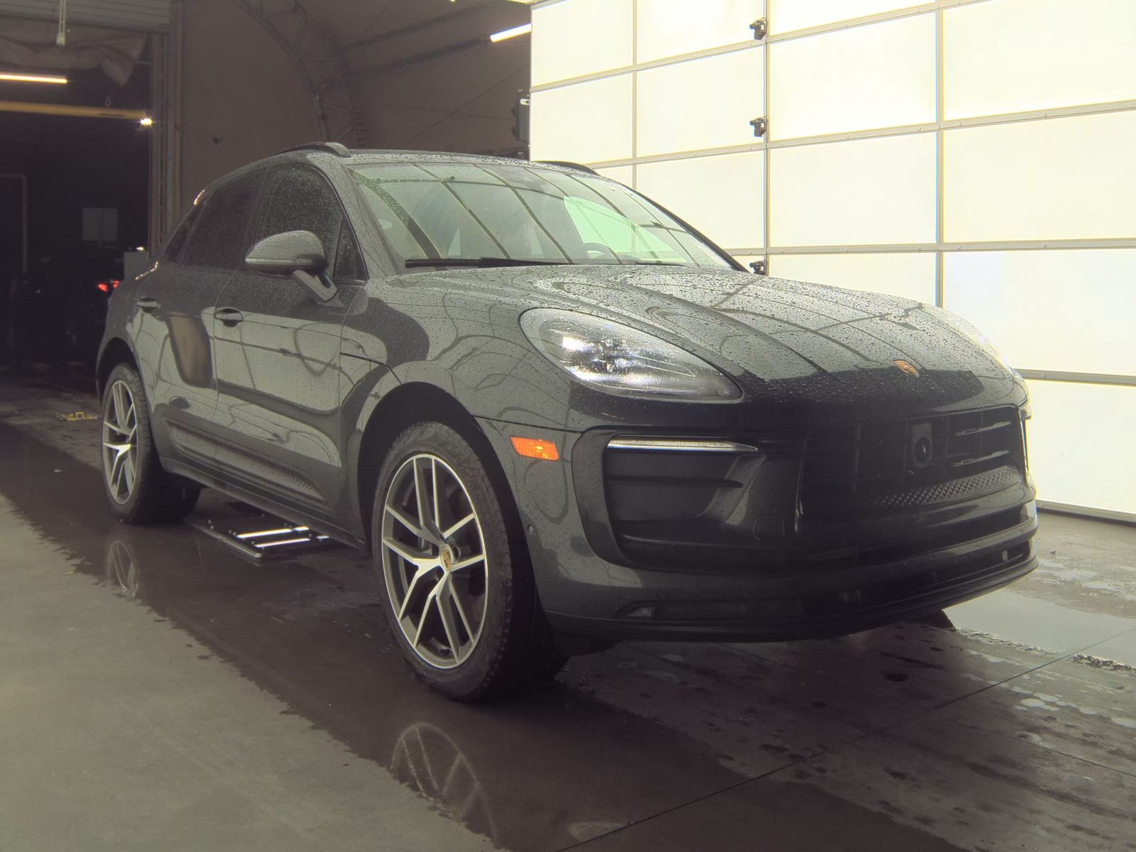 2023 Porsche Macan Base AWD