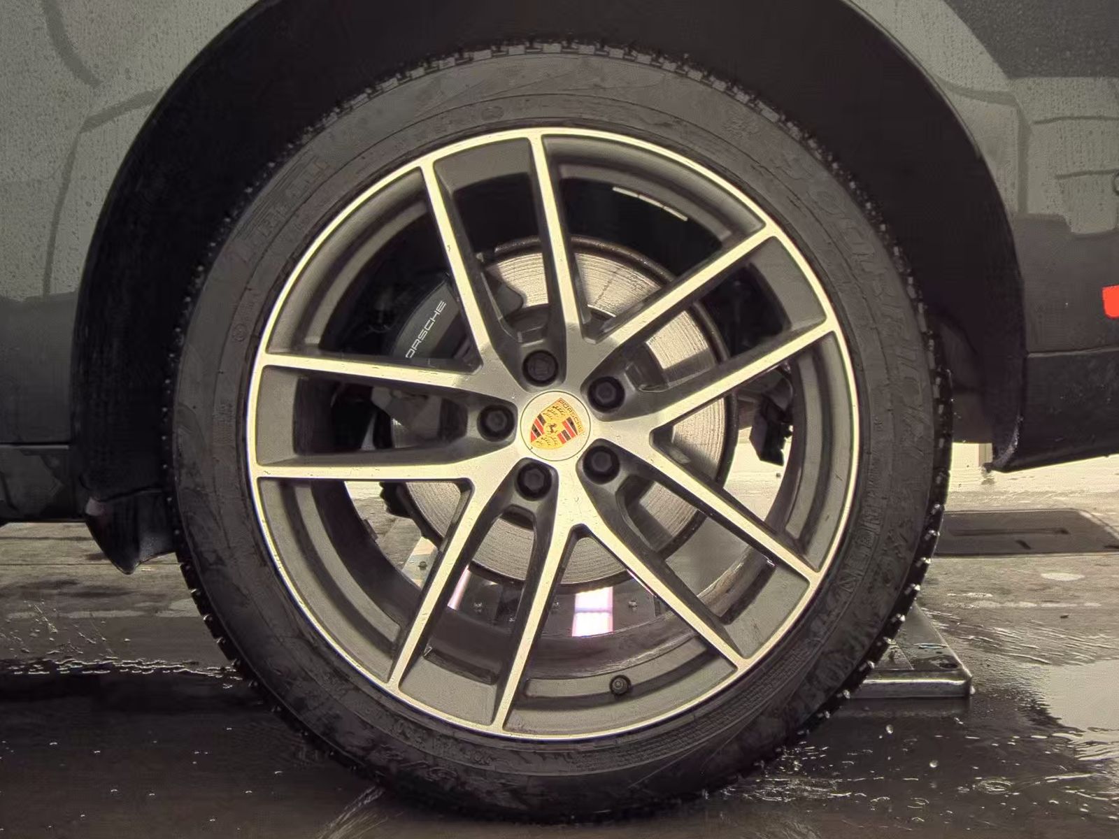 2023 Porsche Macan Base AWD