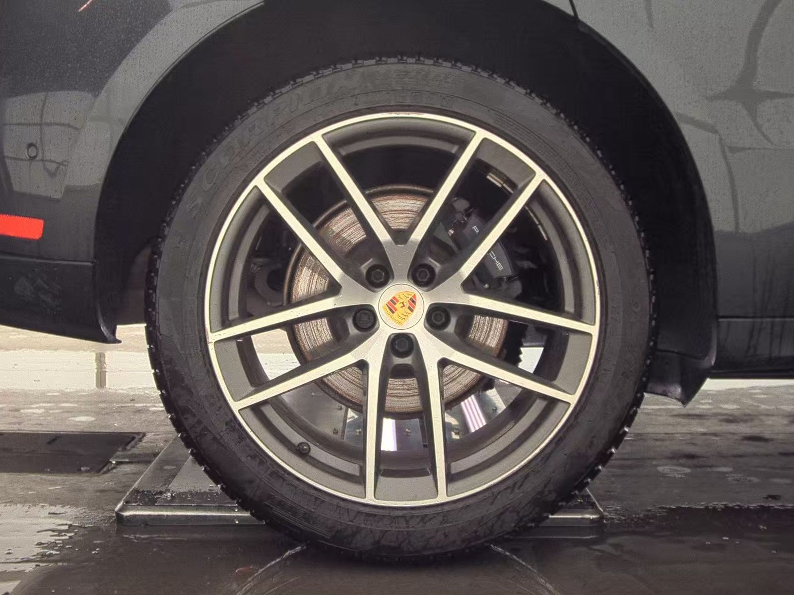 2023 Porsche Macan Base AWD