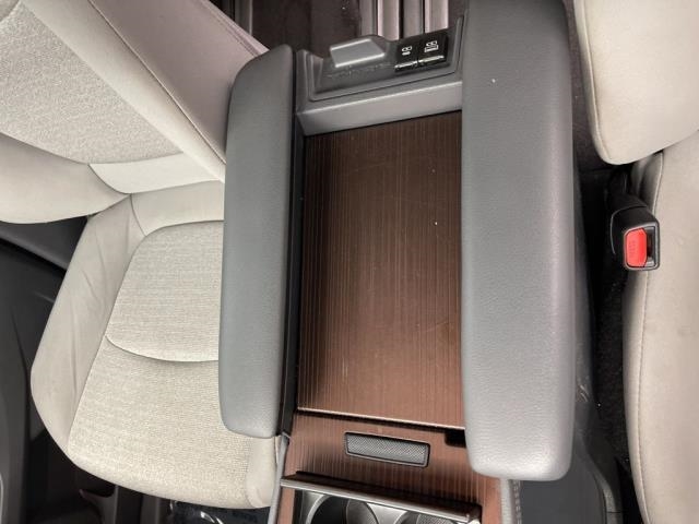 2024 Toyota Sienna LE FWD