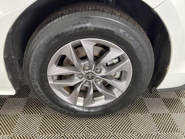 2024 Toyota Sienna LE FWD