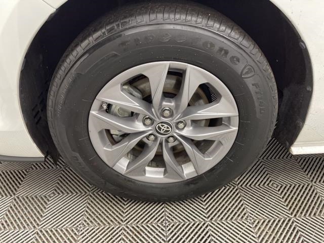 2024 Toyota Sienna LE FWD