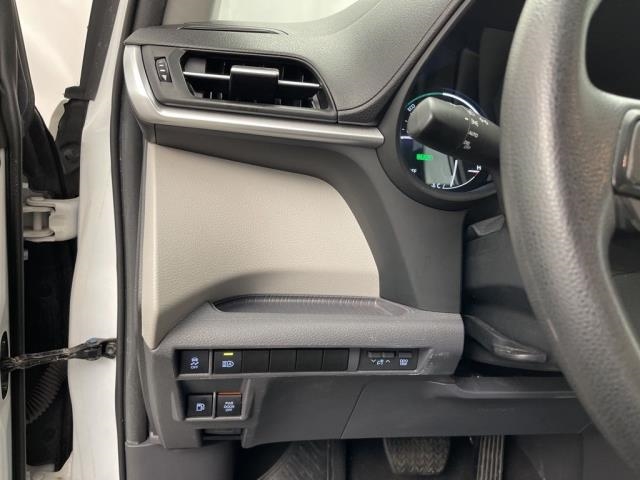 2024 Toyota Sienna LE FWD