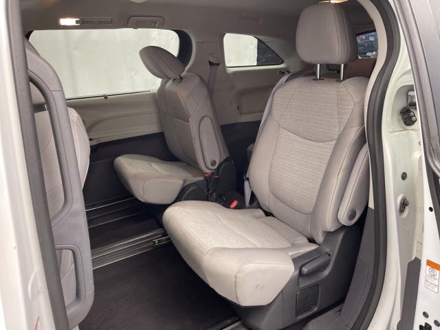 2024 Toyota Sienna LE FWD