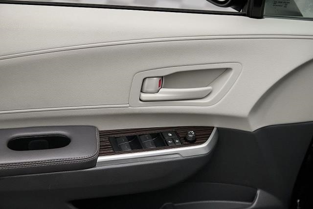 2024 Toyota Sienna LE FWD