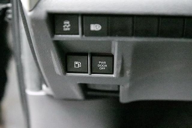 2024 Toyota Sienna LE FWD