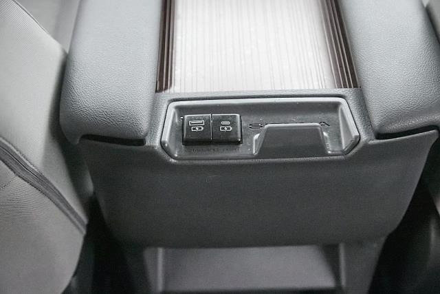 2024 Toyota Sienna LE FWD