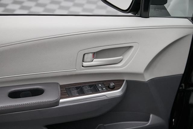 2024 Toyota Sienna LE FWD