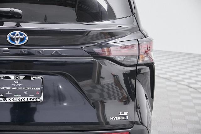 2024 Toyota Sienna LE FWD