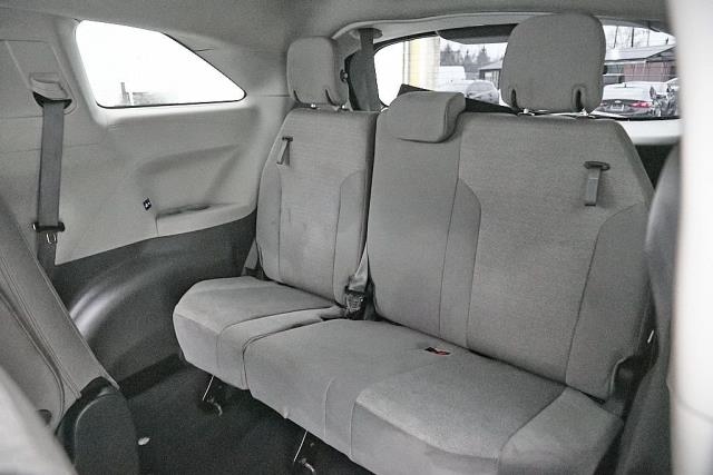 2024 Toyota Sienna LE FWD