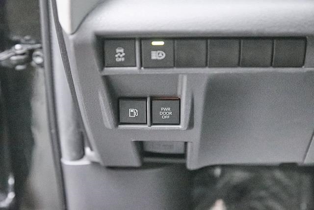 2024 Toyota Sienna LE FWD