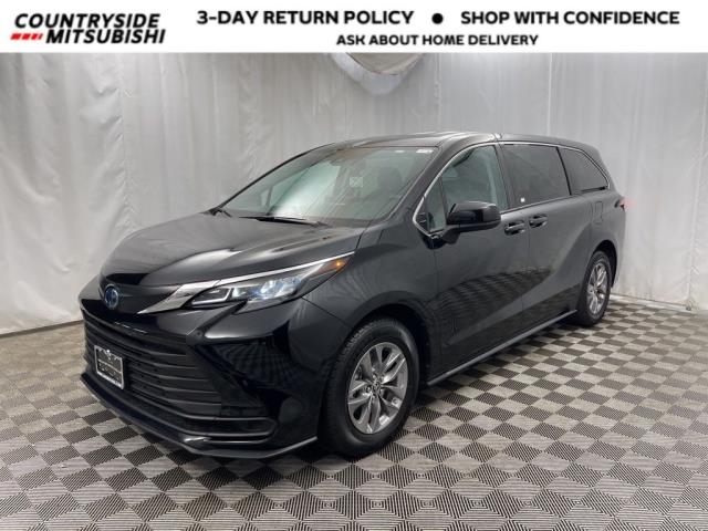 2024 Toyota Sienna LE FWD
