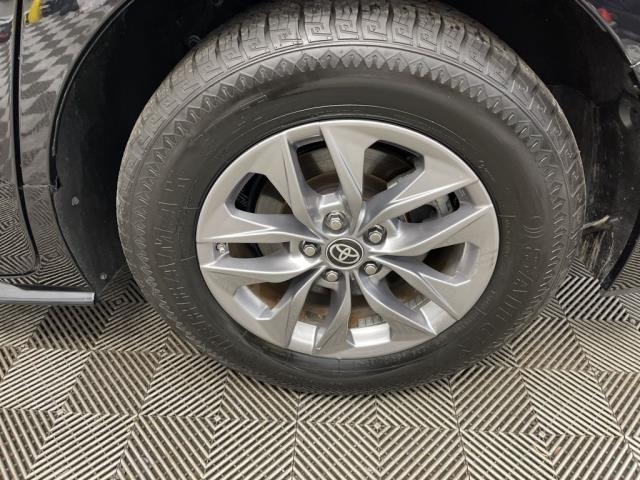 2024 Toyota Sienna LE FWD