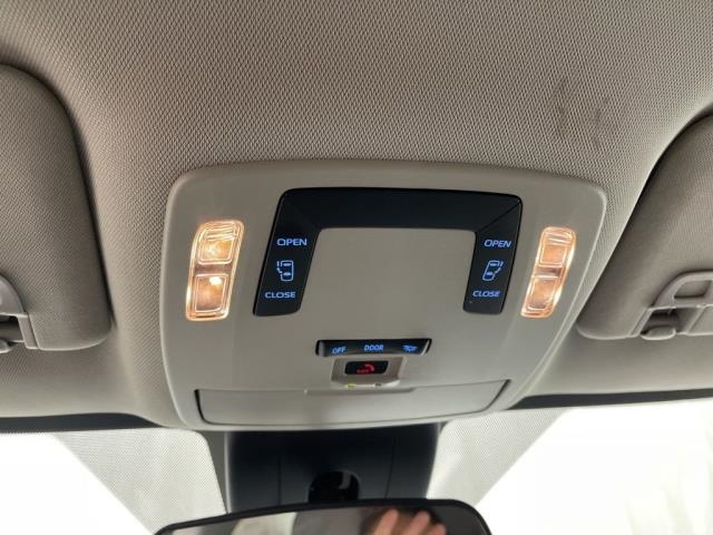 2024 Toyota Sienna LE FWD