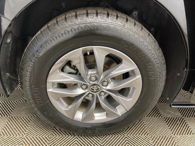 2024 Toyota Sienna LE FWD