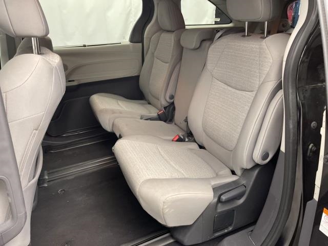 2024 Toyota Sienna LE FWD