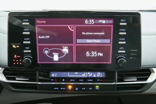 2024 Toyota Sienna LE FWD