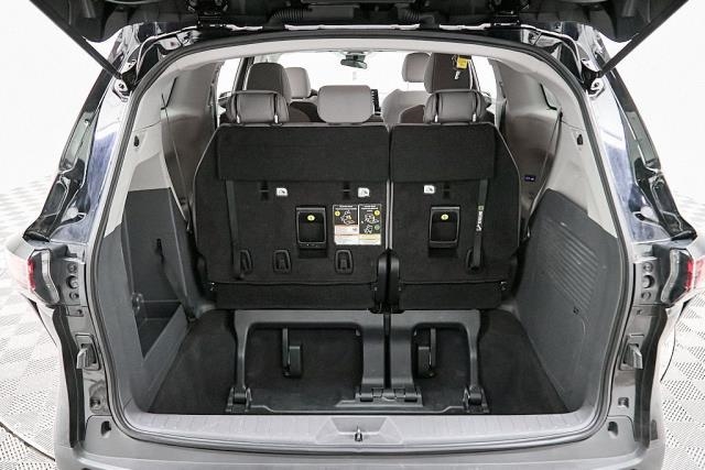 2024 Toyota Sienna LE FWD