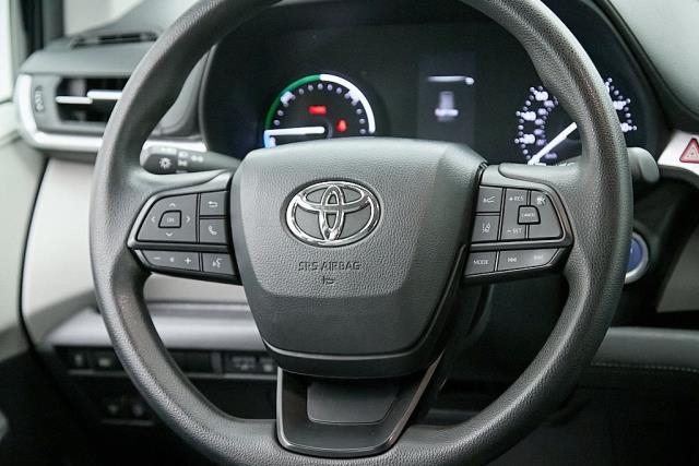 2024 Toyota Sienna LE FWD