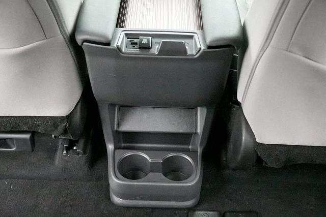 2024 Toyota Sienna LE FWD