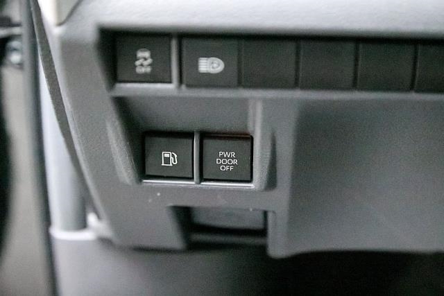 2024 Toyota Sienna LE FWD