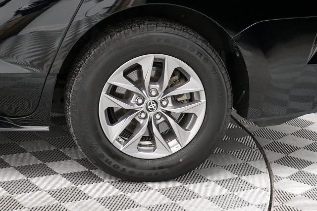 2024 Toyota Sienna LE FWD