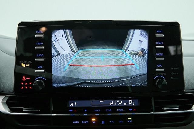 2024 Toyota Sienna LE FWD