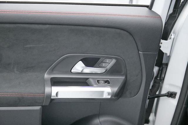 2022 Mercedes-Benz GLB AMG GLB 35 AWD