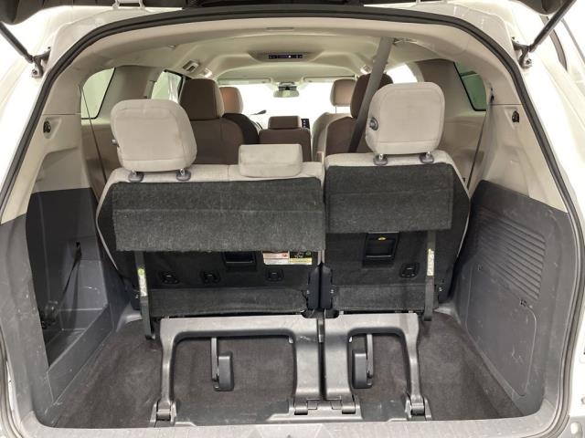 2024 Toyota Sienna LE FWD