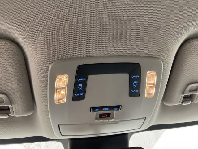 2024 Toyota Sienna LE FWD