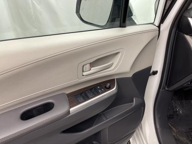 2024 Toyota Sienna LE FWD