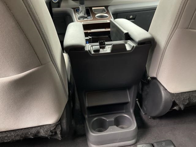 2024 Toyota Sienna LE FWD