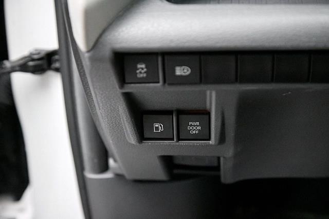 2024 Toyota Sienna LE FWD