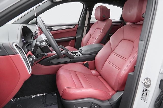 2022 Porsche Cayenne Platinum Edition AWD